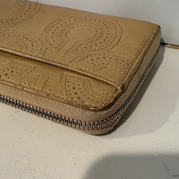 COACH Tan Leather Women's Wallet - Picture 6 of 6
